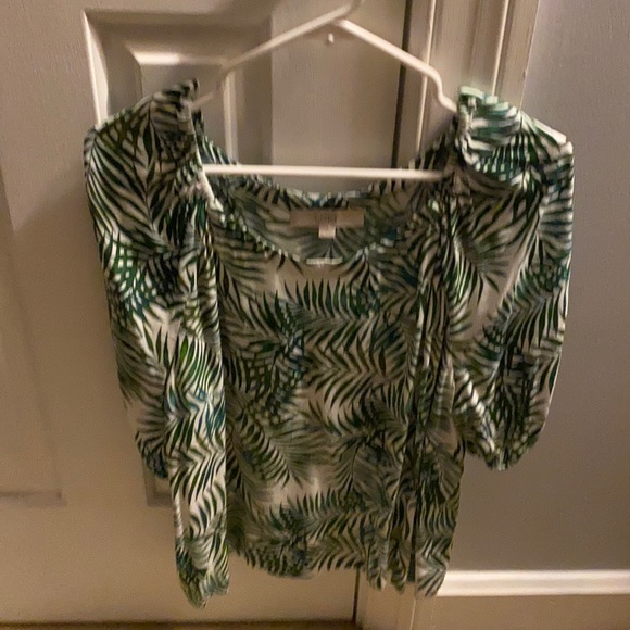 Loft Women’s Palm tree blouse - Picture 1 of 3
